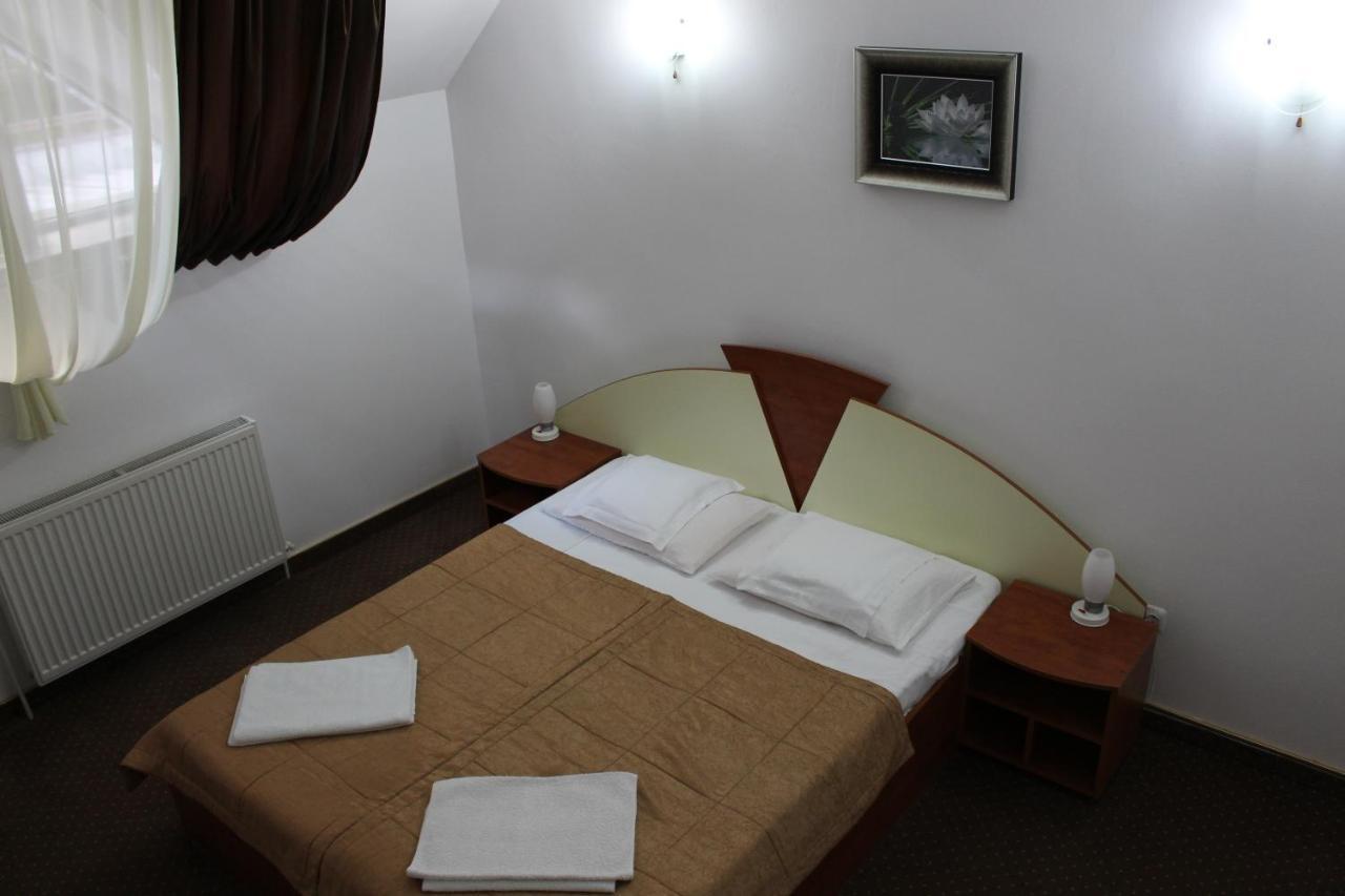 Pensiunea Colina Poiana Brasov Buitenkant foto
